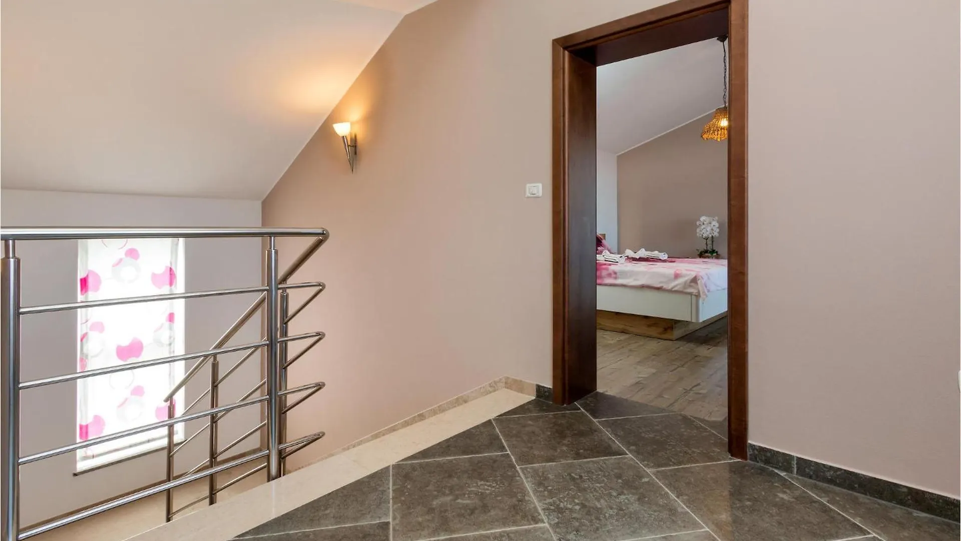Gorgeous Home In Pula With Wifi 0*,